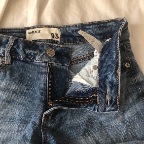 BLUE DENIM SHORTS - Picture 3 of 6